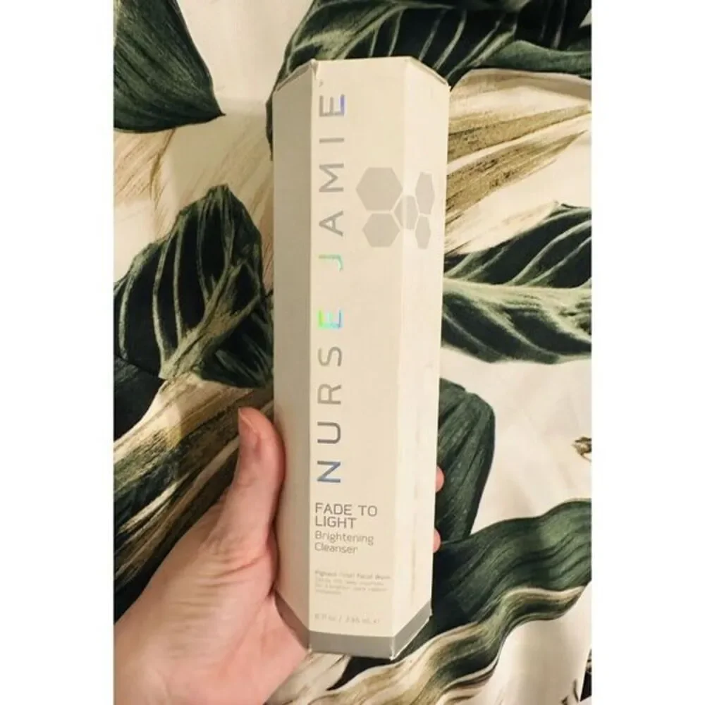 $36 Retail NEW in Box Nurse Jamie‎ Fade to Light Brightening Cleanser 8oz